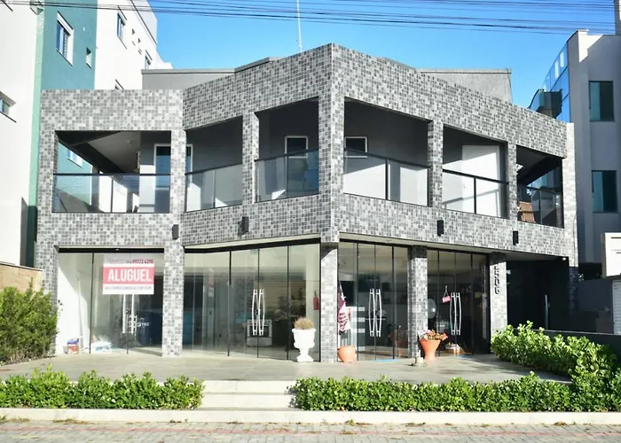 Residencial Melfi 3 - Apto 04 - Lateral Bombinhas